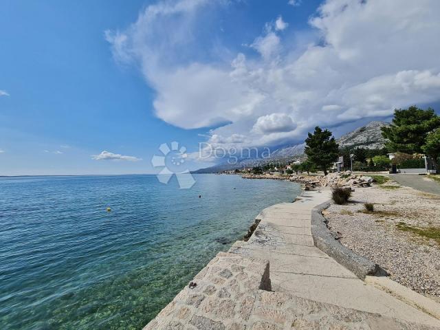 Kuća s 8 apartmana spremna za turistički najam