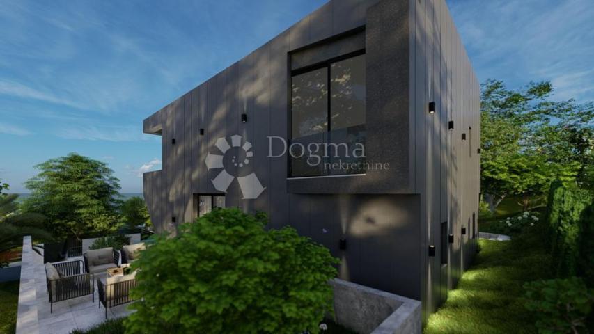 KRK - NJIVICE - ZAPOČETA GRADNJA VILE 50 m OD MORA