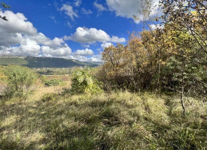 GRAĐEVINSKO ZEMLJIŠTE GOSPODARSKE NAMJENE - 16.900 m2