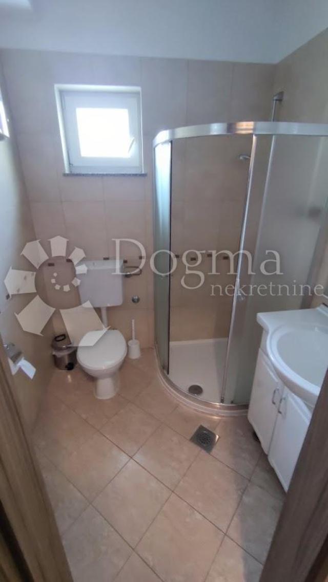 DVA STANA NA ODLIČNOJ LOKACIJI