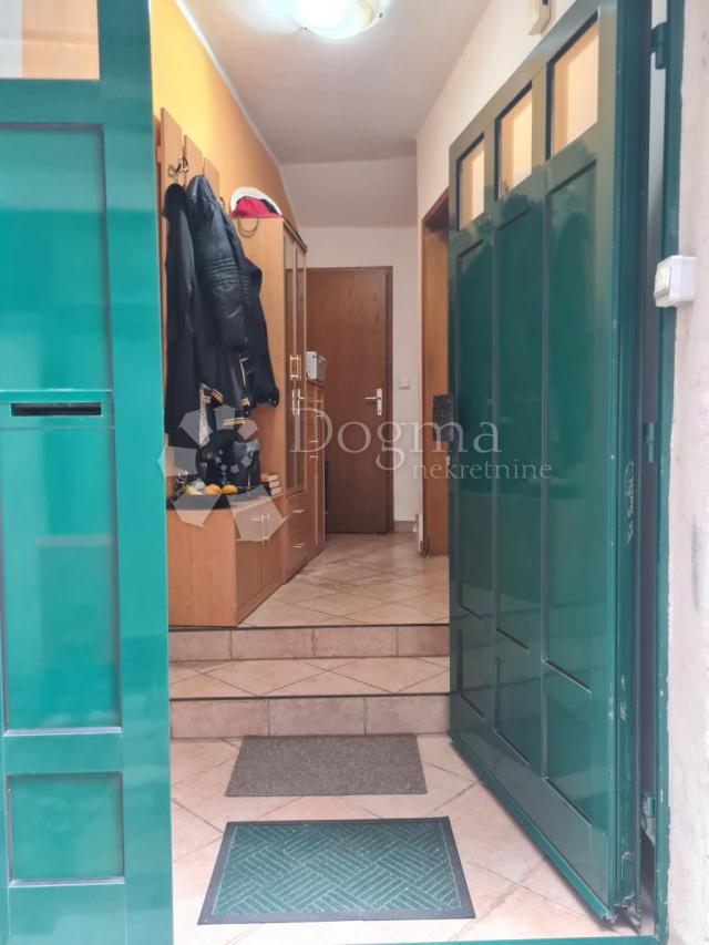 ŠIBENIK CENTAR - kamena kuća blizu rive