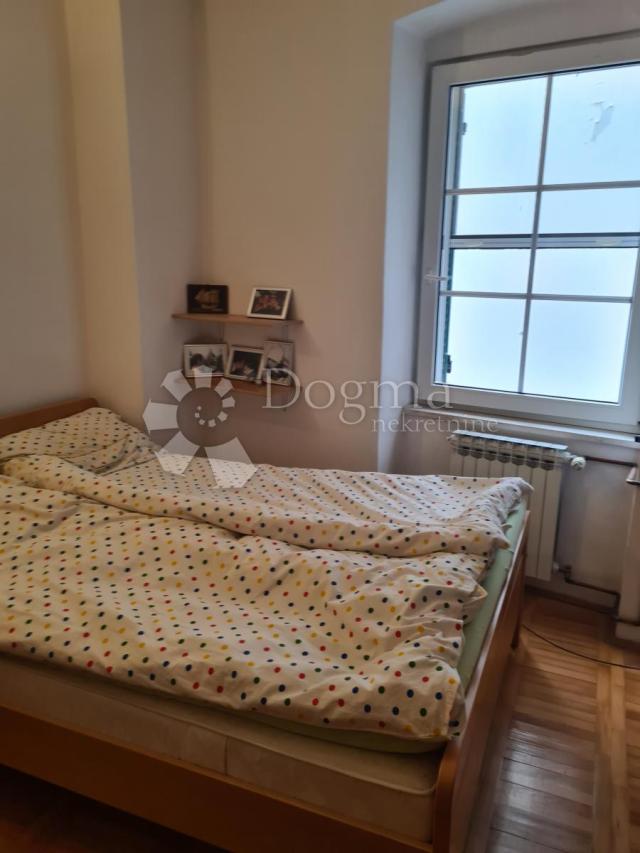 ŠIBENIK CENTAR - kamena kuća blizu rive