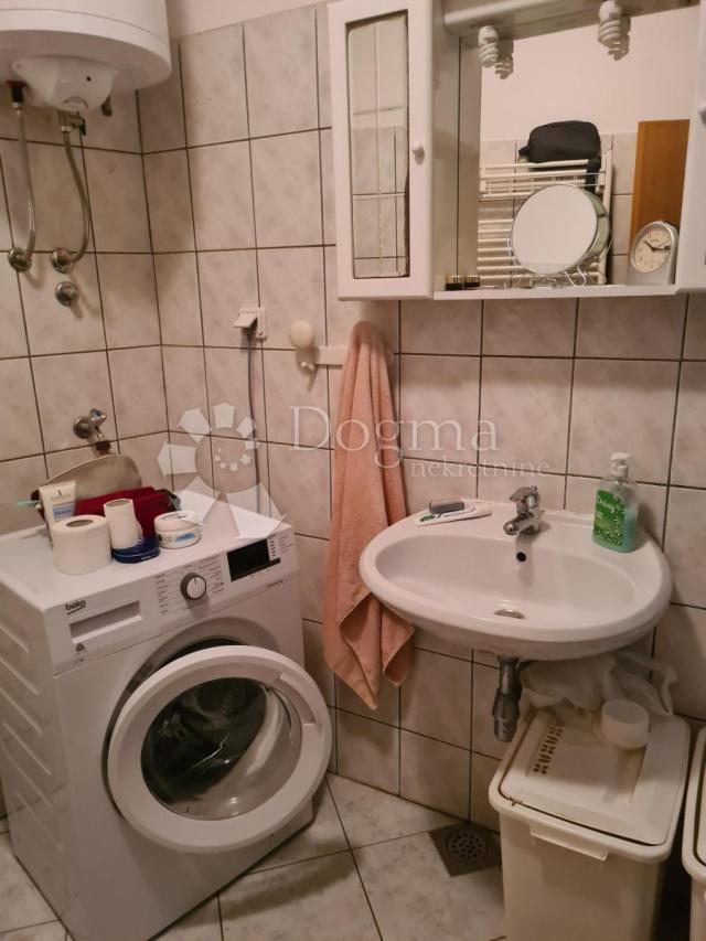 ŠIBENIK CENTAR - kamena kuća blizu rive