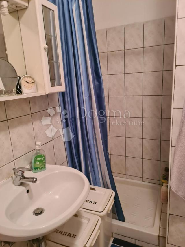 ŠIBENIK CENTAR - kamena kuća blizu rive