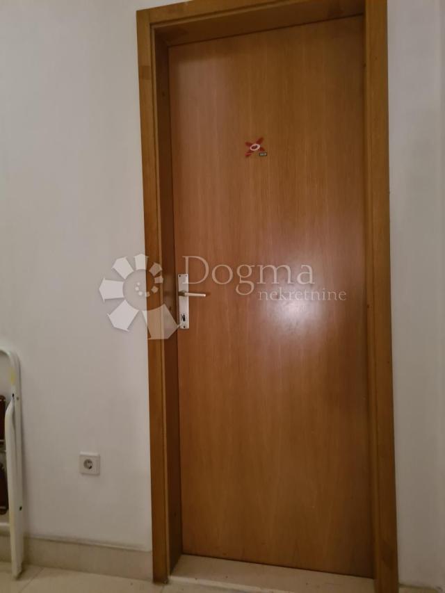 ŠIBENIK CENTAR - kamena kuća blizu rive