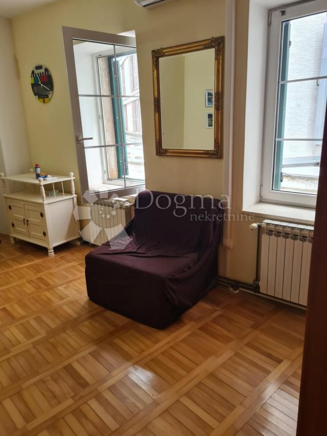 ŠIBENIK CENTAR - kamena kuća blizu rive
