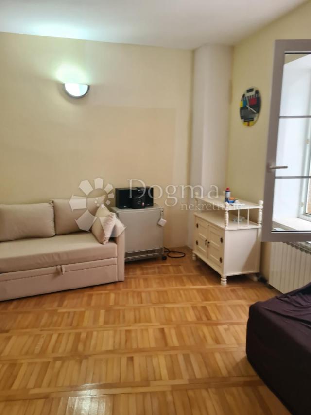 ŠIBENIK CENTAR - kamena kuća blizu rive