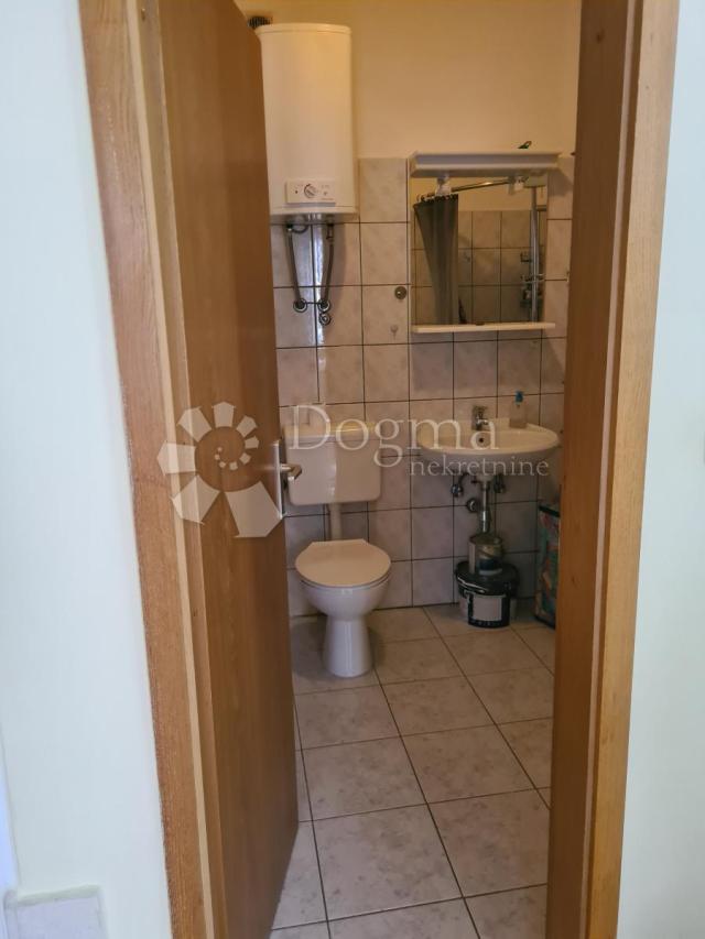 ŠIBENIK CENTAR - kamena kuća blizu rive