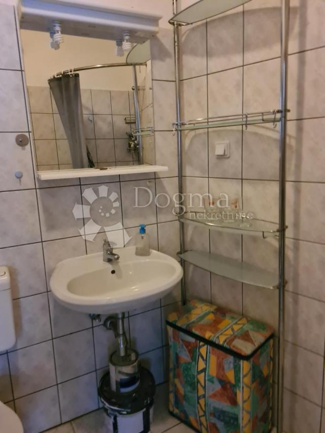 ŠIBENIK CENTAR - kamena kuća blizu rive