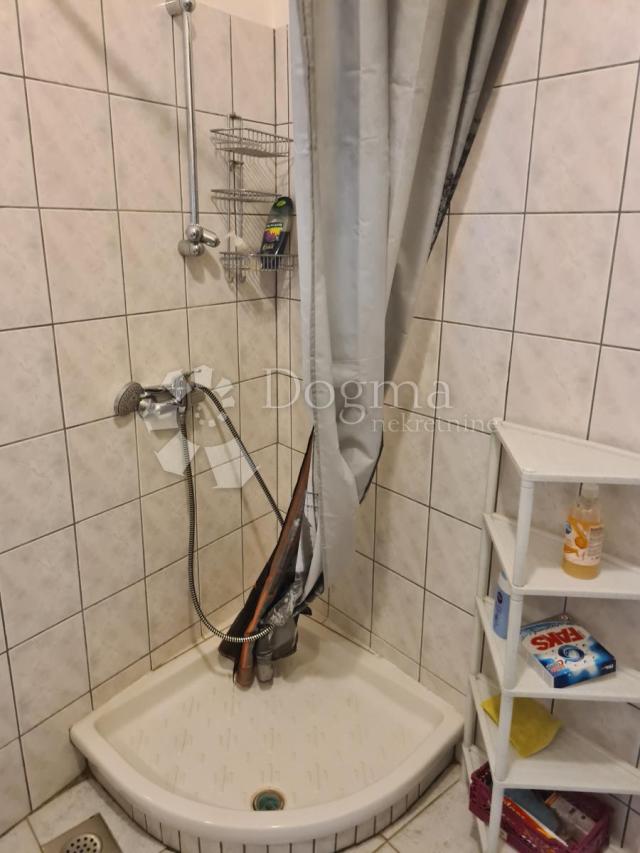 ŠIBENIK CENTAR - kamena kuća blizu rive