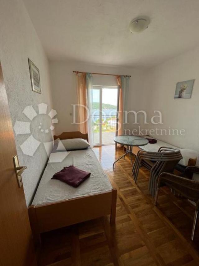 KUĆA NA ŠOLTI  100M OD MORA 
