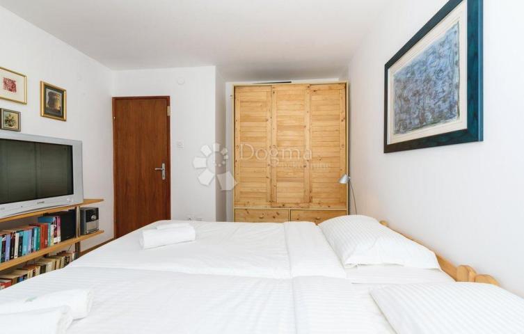 House Duga Resa, 260m2