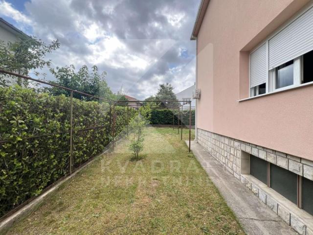 Izdavanje, Trosoban stan, Podgorica, Zagorič, 100m2