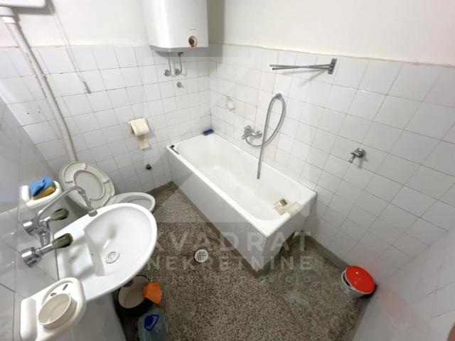Prodaja, Jednosoban stan, Podgorica, Preko Morače, 60m2