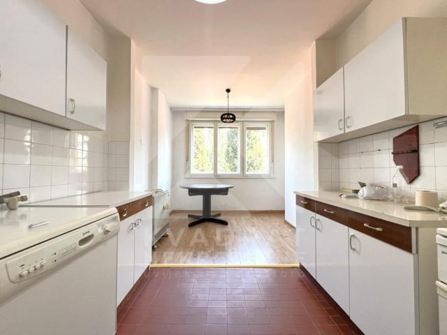 Prodaja, Jednosoban stan, Podgorica, Preko Morače, 60m2