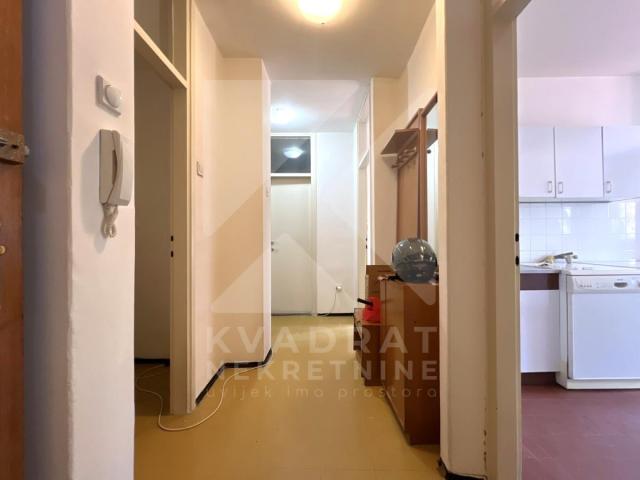 Prodaja, Jednosoban stan, Podgorica, Preko Morače, 60m2