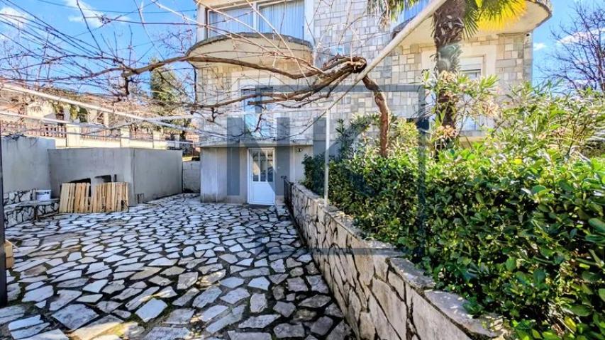 Prodaja | Kuća | 350m2 | Podgorica, Vranići