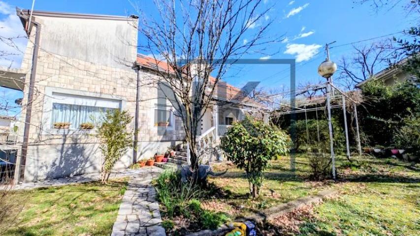 Prodaja | Kuća | 350m2 | Podgorica, Vranići