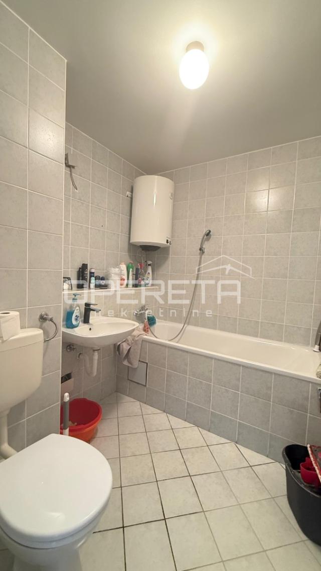 PRODAJA, STAN, VUKOVAR, Olajnica, 59m2, 2-soban + lođa