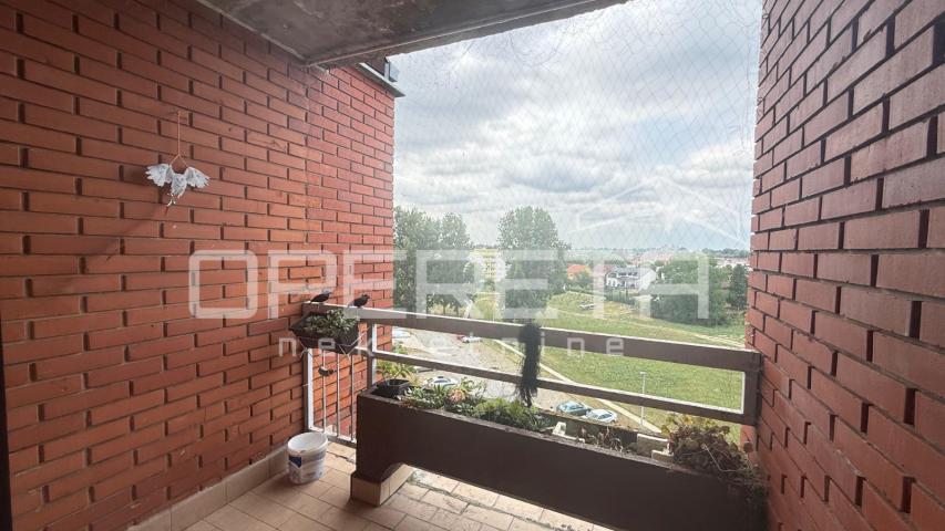PRODAJA, STAN, VUKOVAR, Olajnica, 59m2, 2-soban + lođa