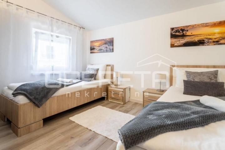 Luksuzna vila s bazenom 50 m od mora i pogledom na otoke