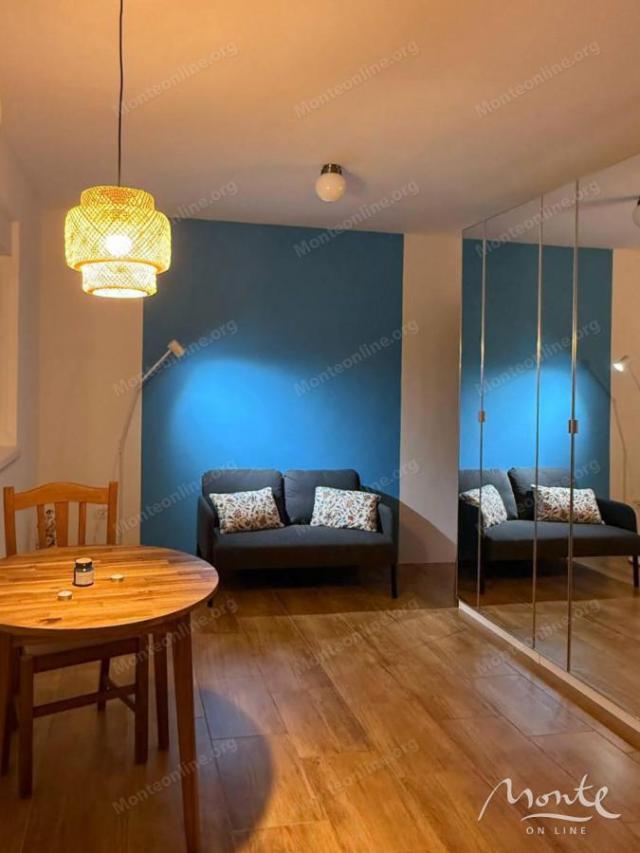 Elegantni studio s pogledom na more u Tivtu
