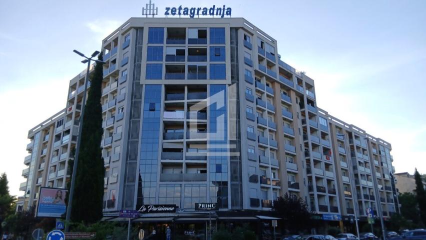 Preko Morace, kod Palade, jednosoban stan