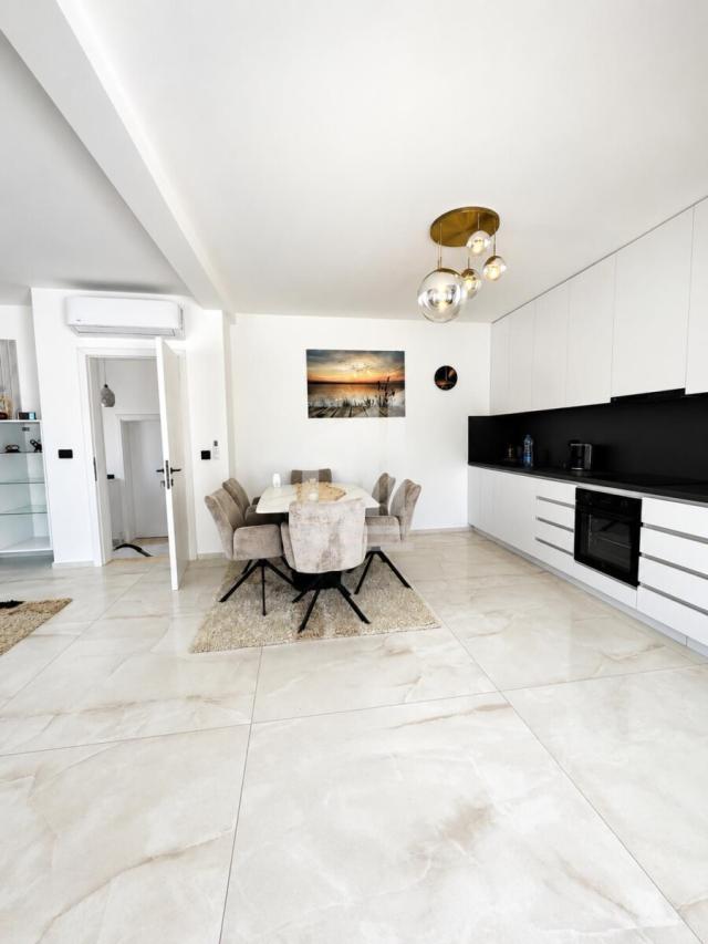 Bar, luksuzna kuća