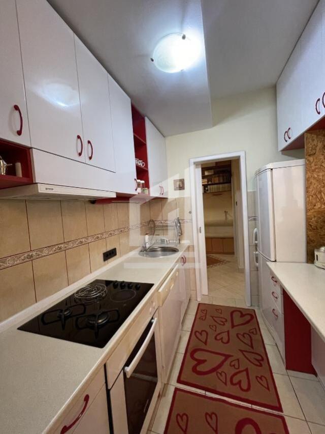 Dvosoban stan, 76m2, Centar, IZDAVANJE