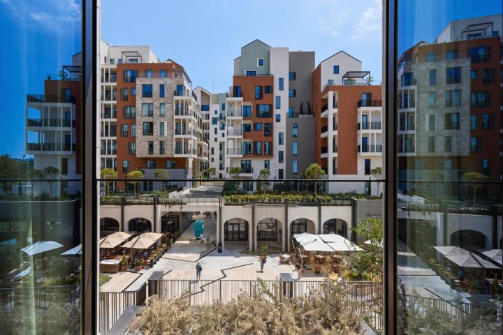 EXCLUSIVE OPPORTUNITY TO PURCHASE A LUXURIOUS DUPLEX