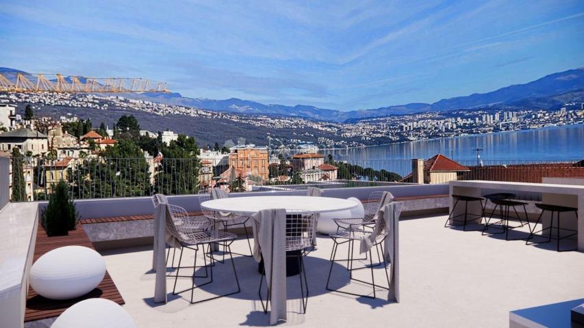 Luksuzni penthouse u srcu Opatije – bazen na krovu i očaravajući pogled na more