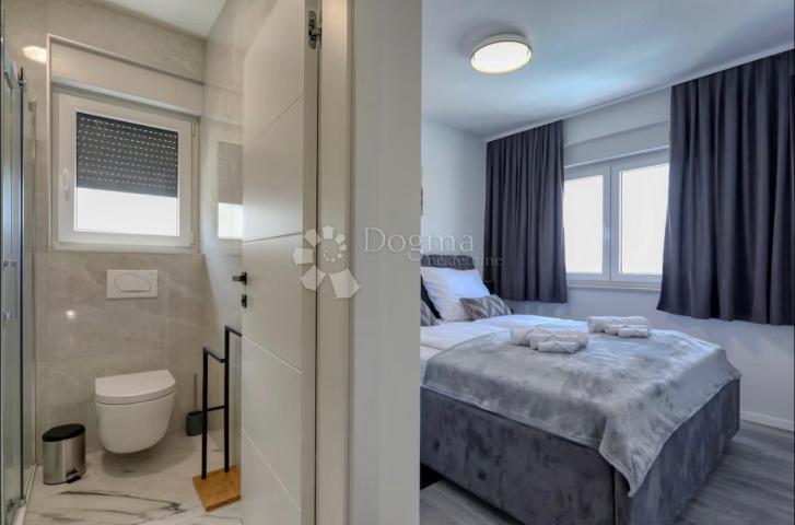 VRSI S1– MODERN DUPLEX HOUSE WITH HEATED SWIMMING POOL