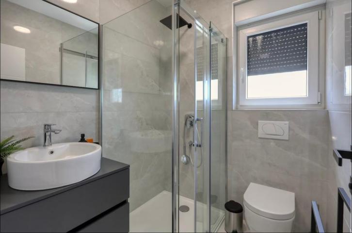VRSI S2– MODERN DUPLEX HOUSE WITH HEATED SWIMMING POOL