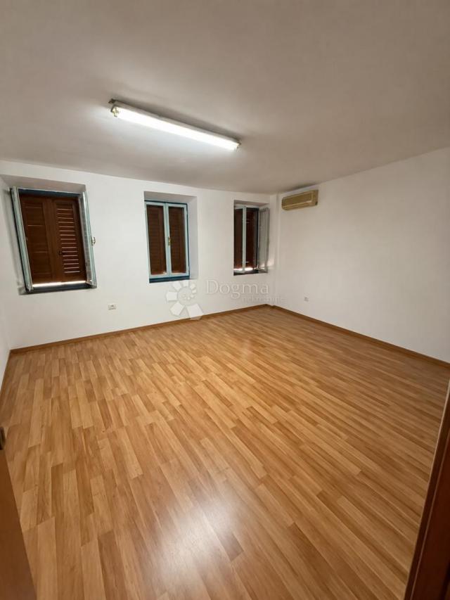 INVESTICIJSKA PRILIKA! - STARA JEZGRA ROVINJA