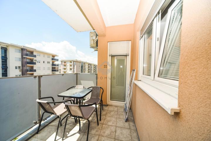 Dvosoban stan 70m2 + garaža, City Kvart - Podgorica