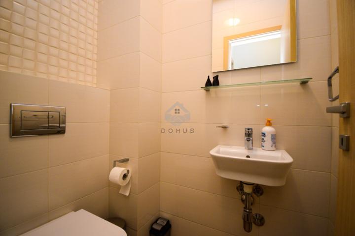 Dvosoban stan 70m2 + garaža, City Kvart - Podgorica