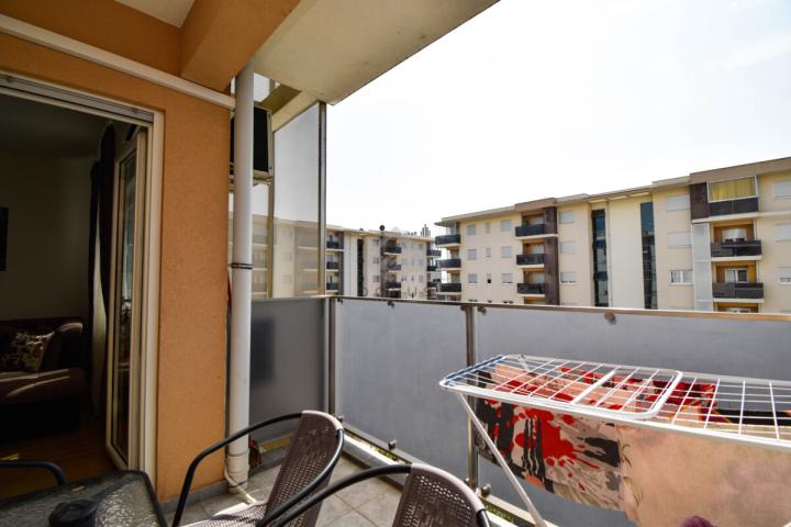 Dvosoban stan 70m2 + garaža, City Kvart - Podgorica