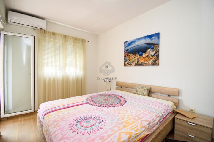Dvosoban stan 70m2 + garaža, City Kvart - Podgorica