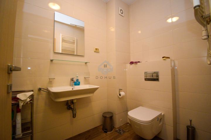 Dvosoban stan 70m2 + garaža, City Kvart - Podgorica