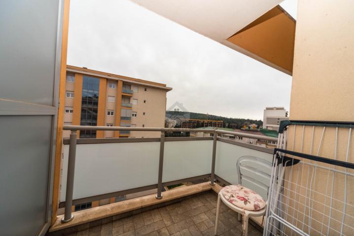 Dvosoban namješten stan 63m2 + garaža, City Kej – Podgorica