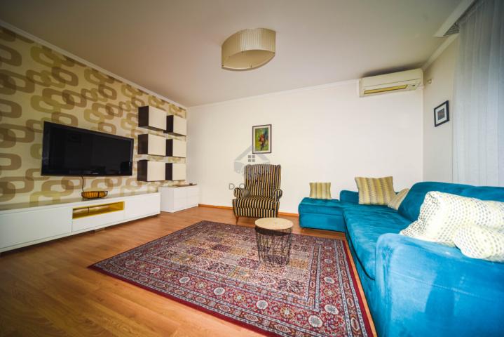 Dvosoban stan 64m2, Stari Aerodrom - Podgorica