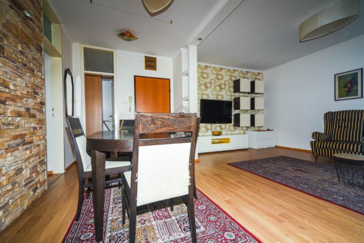 Dvosoban stan 64m2, Stari Aerodrom - Podgorica
