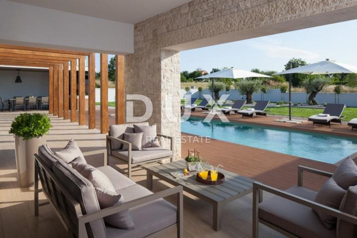ISTRA, RABAC - Dizajnerska vila s bazenom 