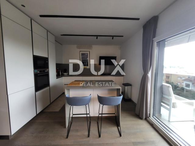 PREKO, ZADAR - Penthouse novogradnja s bazenom, 2 minute od plaže!