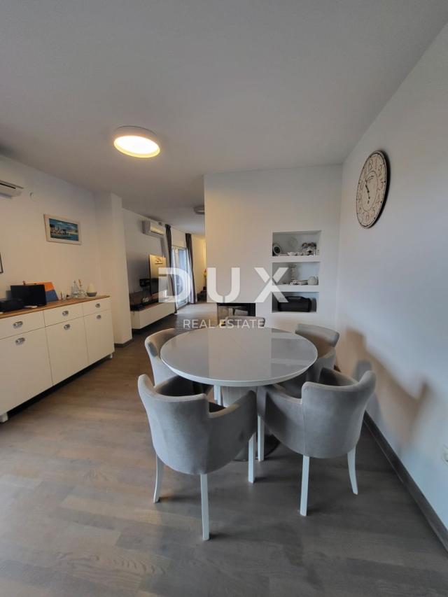 PREKO, ZADAR - Penthouse novogradnja s bazenom, 2 minute od plaže!