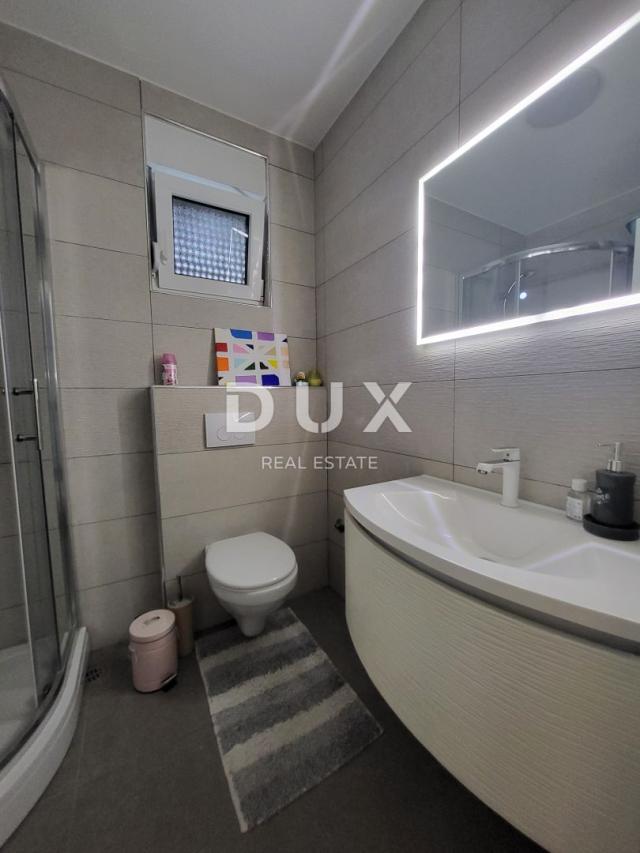 PREKO, ZADAR - Penthouse novogradnja s bazenom, 2 minute od plaže!