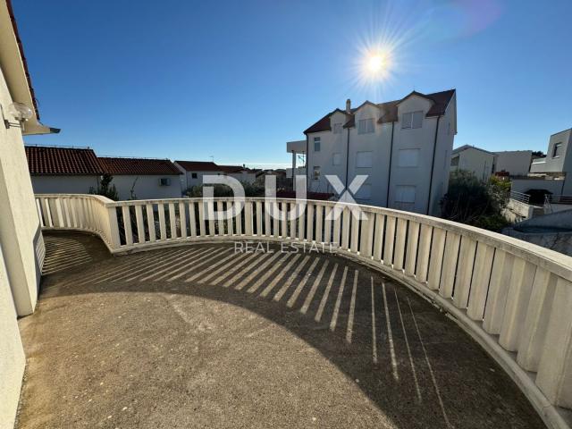 ŠIBENIK, VODICE - Prekrasna samostojeća kuća u Vodicama!