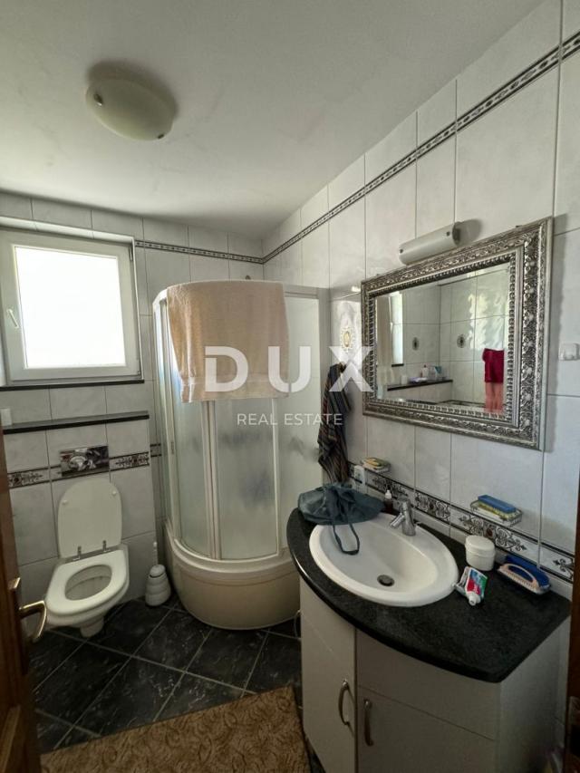 ŠIBENIK, VODICE - Prekrasna samostojeća kuća u Vodicama!
