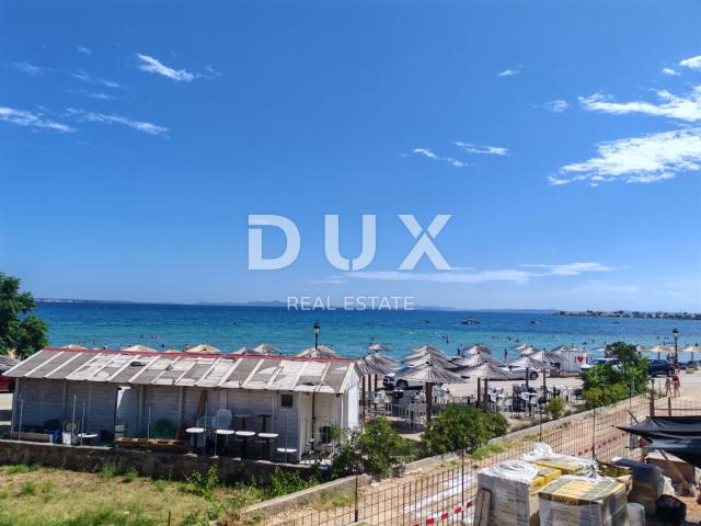 ZADAR, VIR – Luxuriöse Wohnung mit Dachterrasse und wunderschönem Meerblick vor dem Strand Jadro! BS