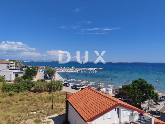 ZADAR, VIR - Luksuzan stan s vrtom i pogledom na more ispred plaže Jadro! CS2
